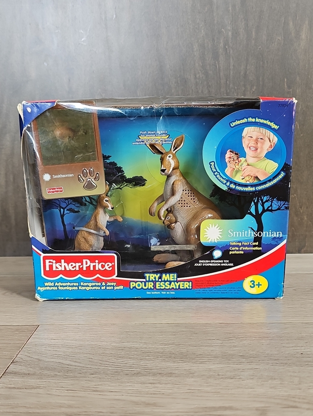 NIB Vintage Fisher Price Smithsonian Wild Adventures Kangaroo & Joey Figure Set